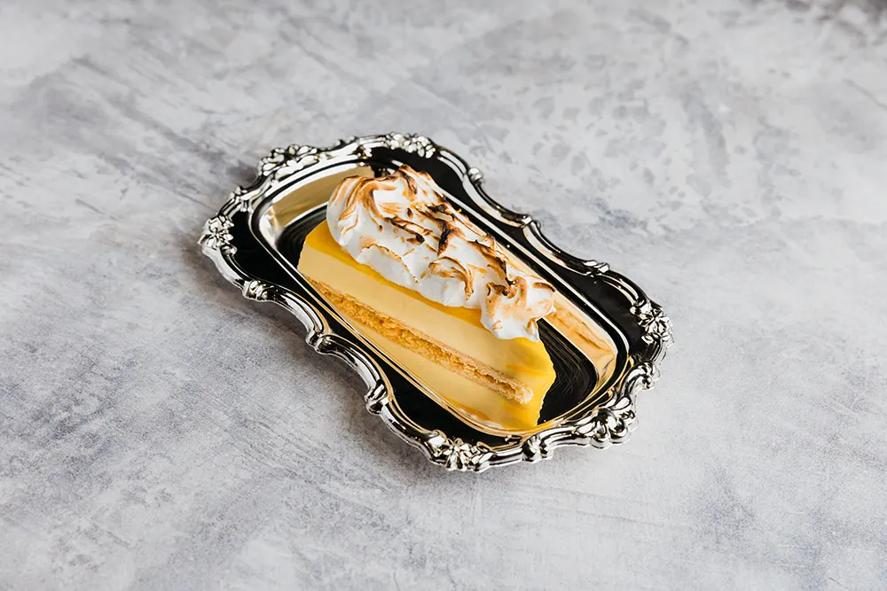 Tarta Fina de Mango y Maracuyá con Merengue
